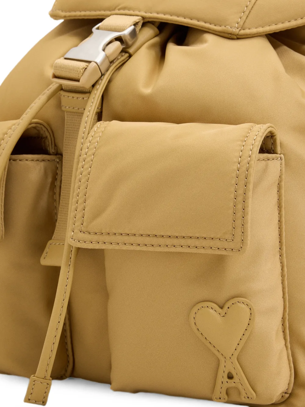 AMI Paris Kleine Marcel nylon rugzak met klep Beige
