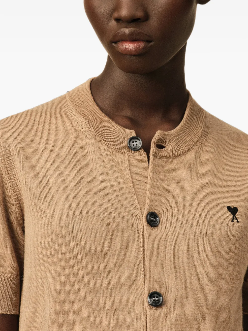AMI Paris Wollen vest met korte mouwen en Ami de Coeur Beige