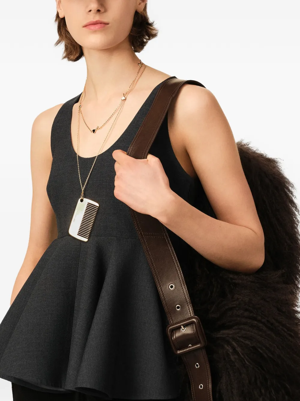 AMI Paris Mouwloze wollen top met peplum-design Grijs