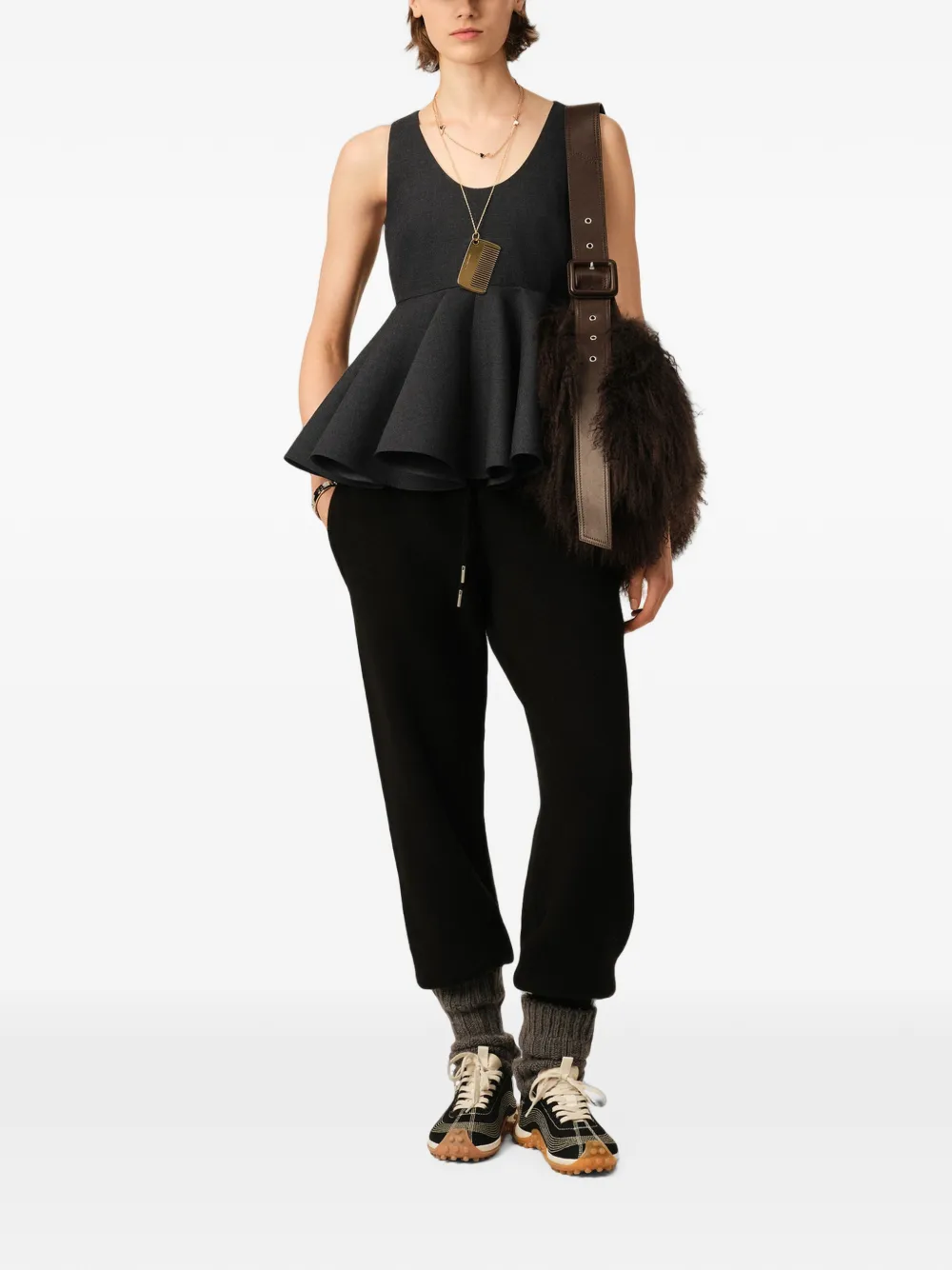 AMI Paris Mouwloze wollen top met peplum-design Grijs