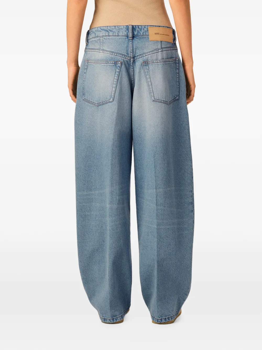 AMI Paris Blauwe katoenen jeans met ballonpasvorm