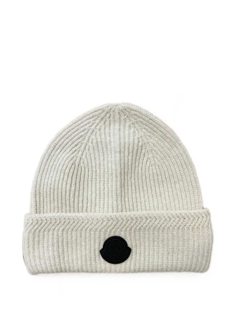 Moncler gorro de canalé con parche del logo