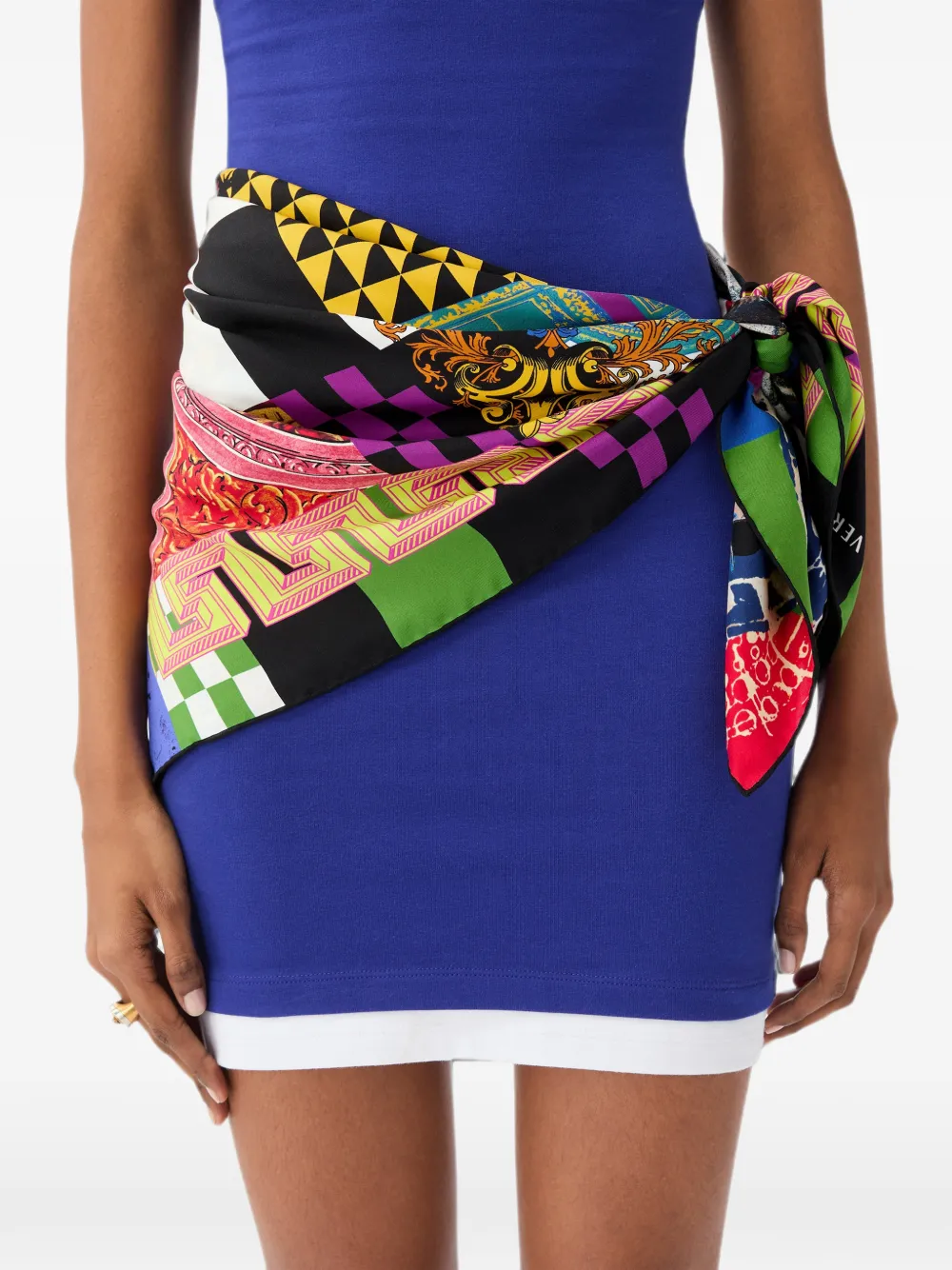 Versace Zijden twill sjaal met print (90 cm) Groen