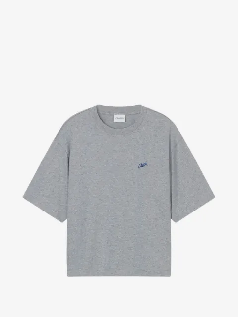 Closed playera con logo bordado
