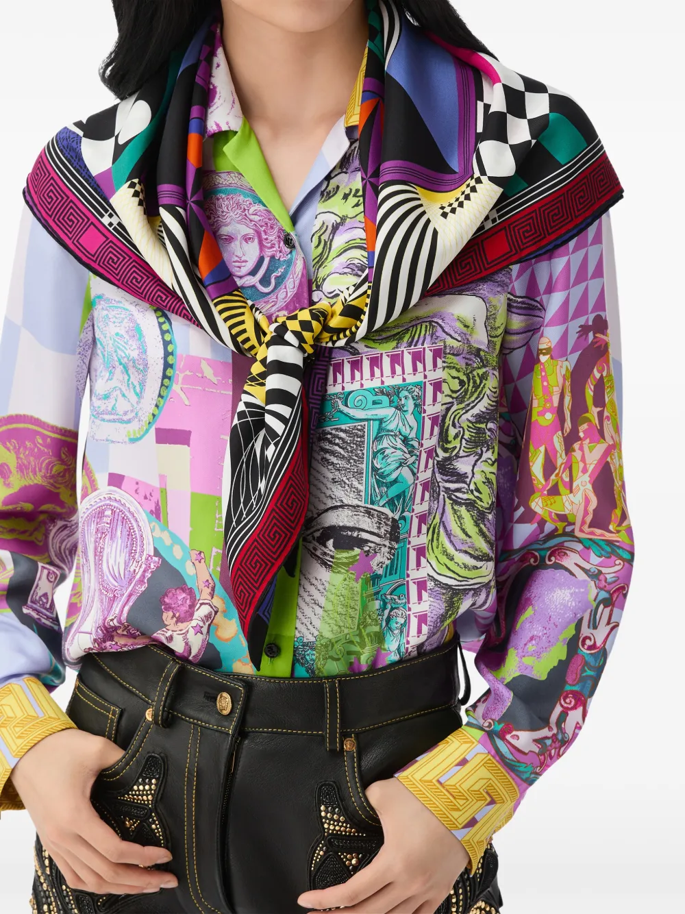 Versace Zijden twill sjaal met print (90 cm) Zwart
