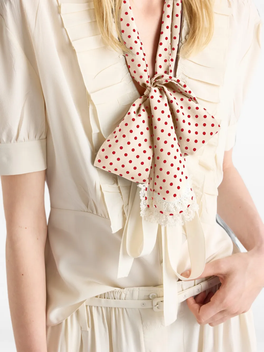 Prada Sjaal met stippen Beige