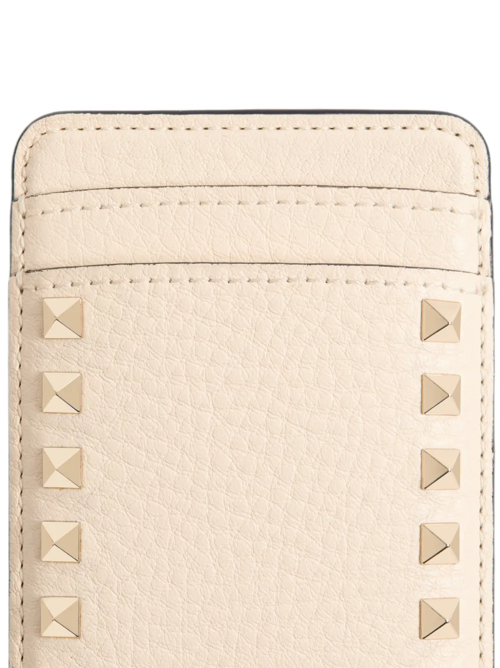 Valentino Garavani Rockstud magnetische pasjeshouder van korrelig kalfsleer Beige