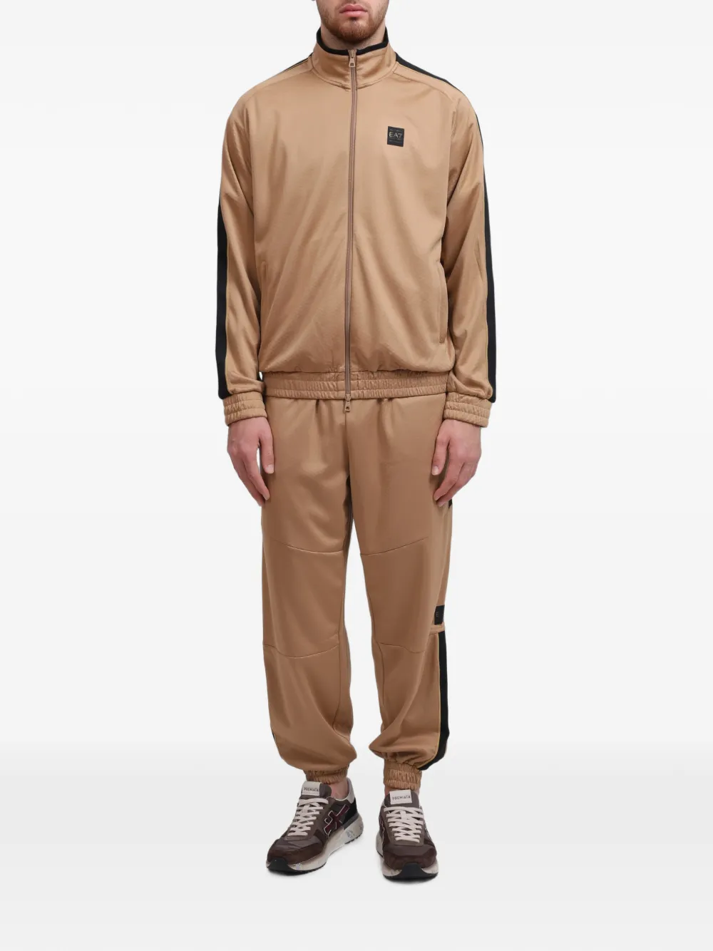 Ea7 Emporio Armani Jack met logopatch Beige