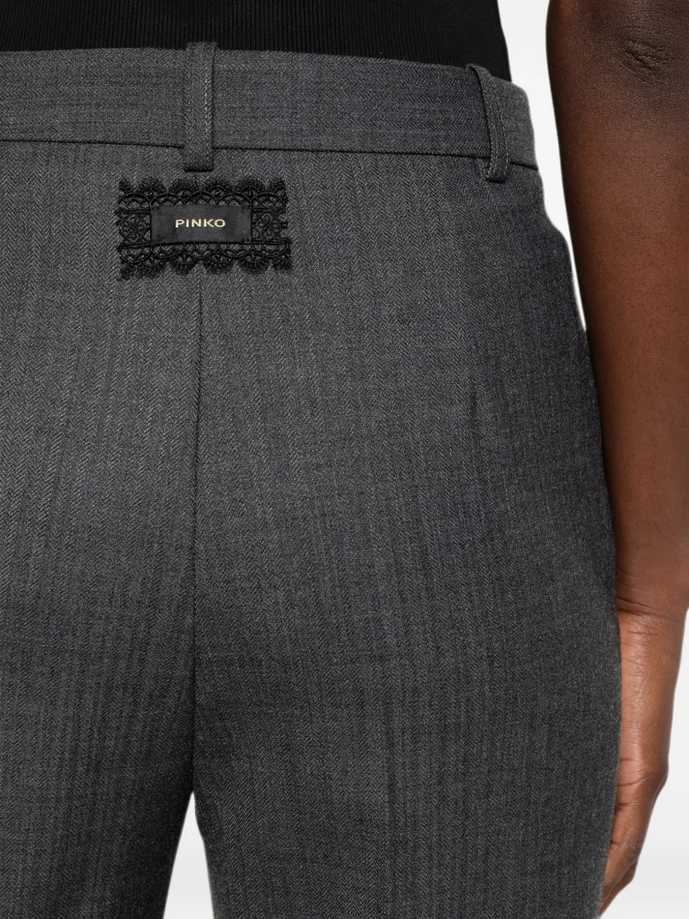 PINKO Broek met visgraatpatroon en logopatch Grijs