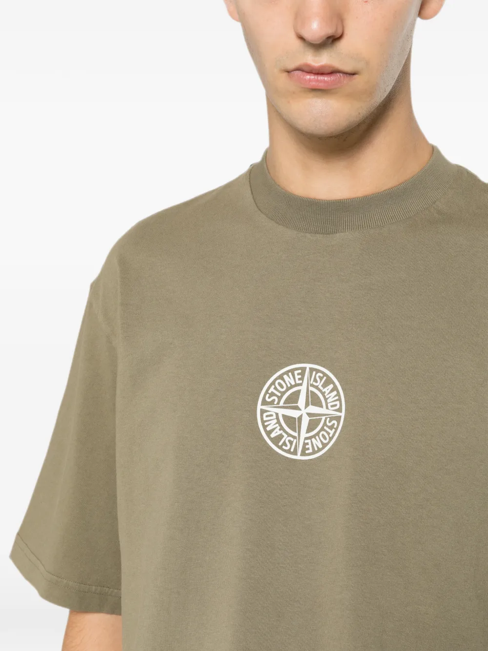 Stone Island T-shirt met logoprint Groen