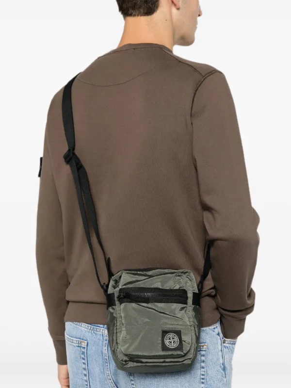 Stone Island メッセンジャーバッグ | グリーン | FARFETCH JP