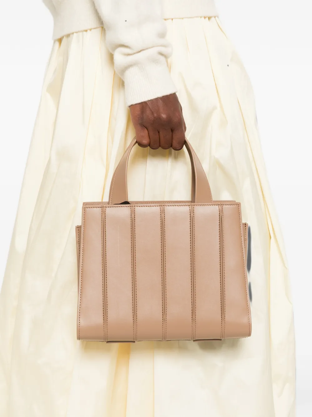 Max Mara Whitney geribbelde leren shopper Beige