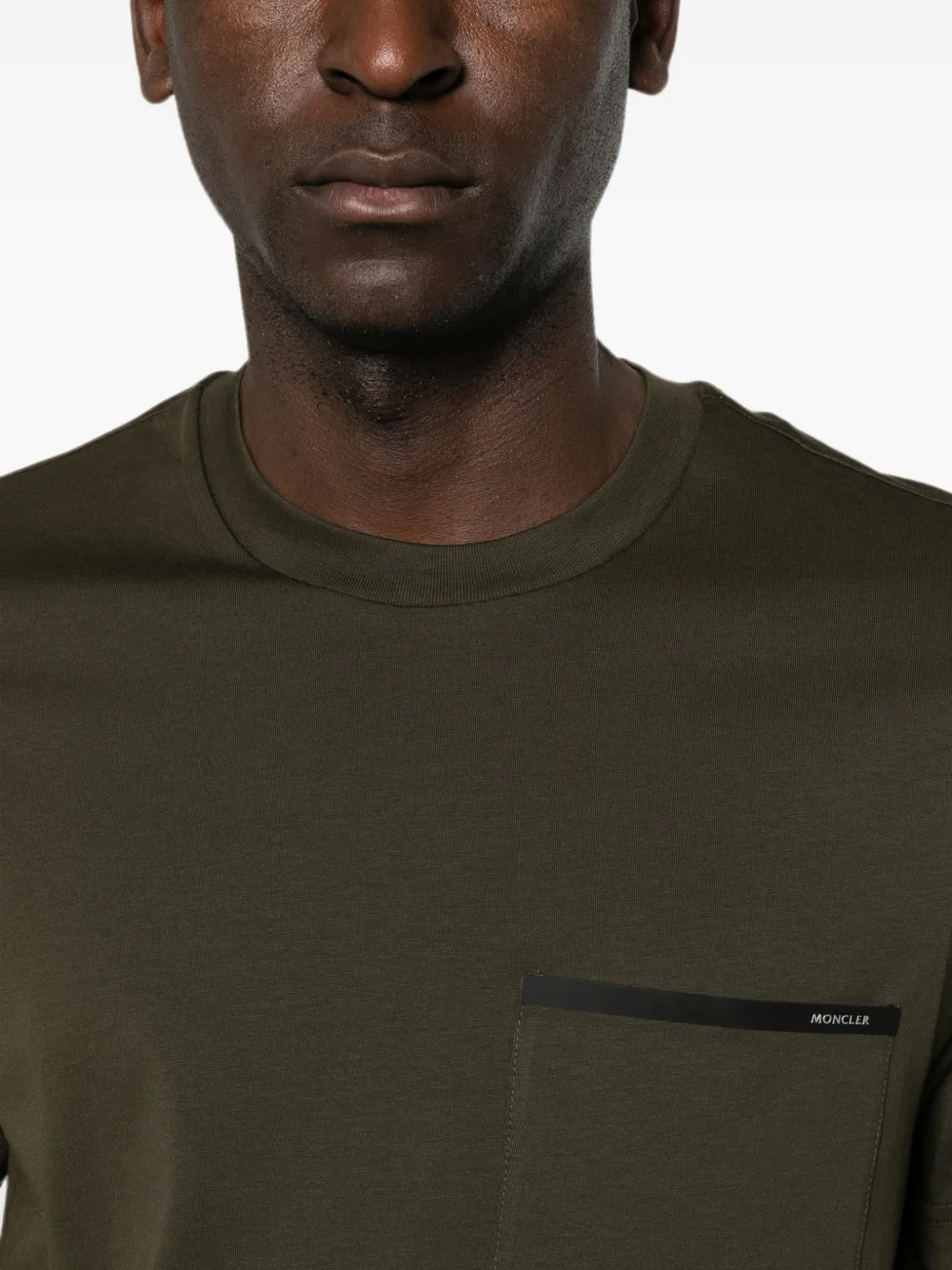 Moncler T-shirt met borstzak Groen