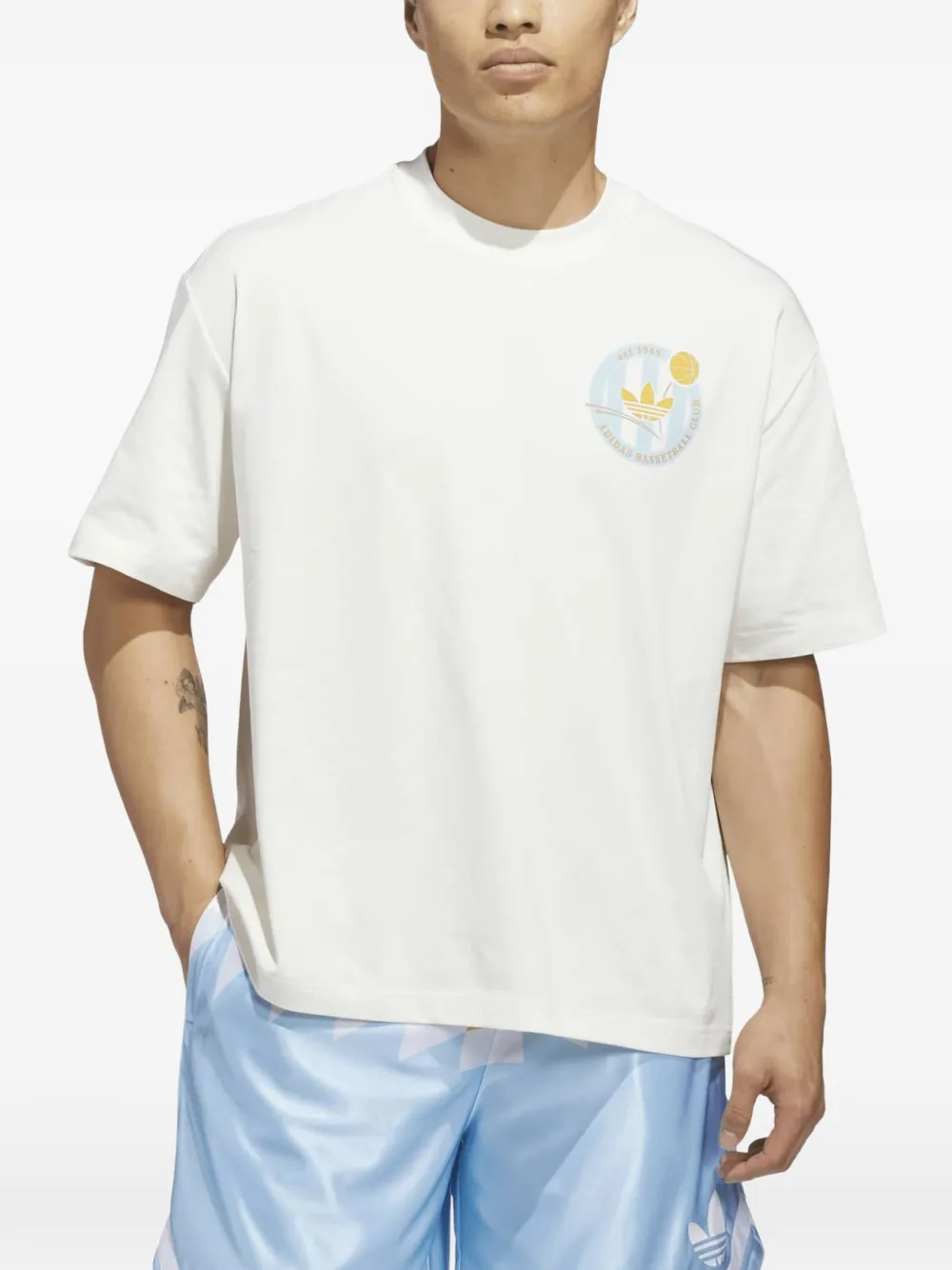 adidas T-shirt met logoprint Wit