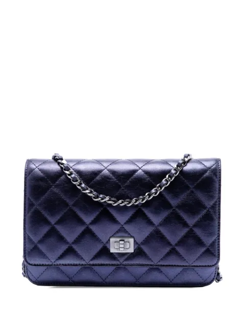 CHANEL Pre-Owned bolsa crossbody Reissue 2.55 Wallet on Chain de piel de becerro envejecida brillante y capitonada 2008-2009