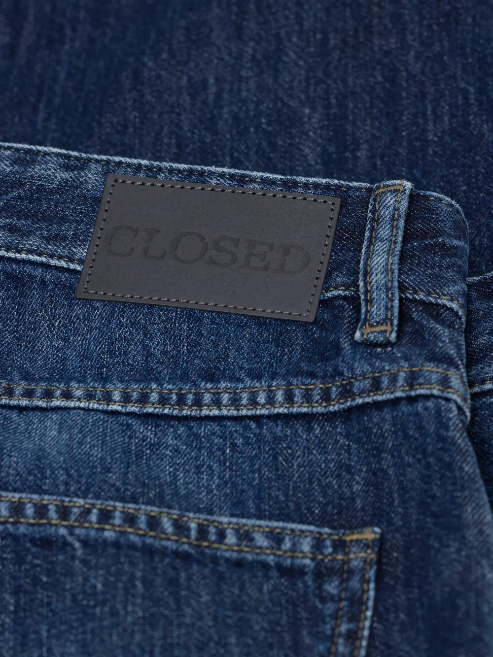 Closed Cooper True straight jeans met vervaagd effect Blauw