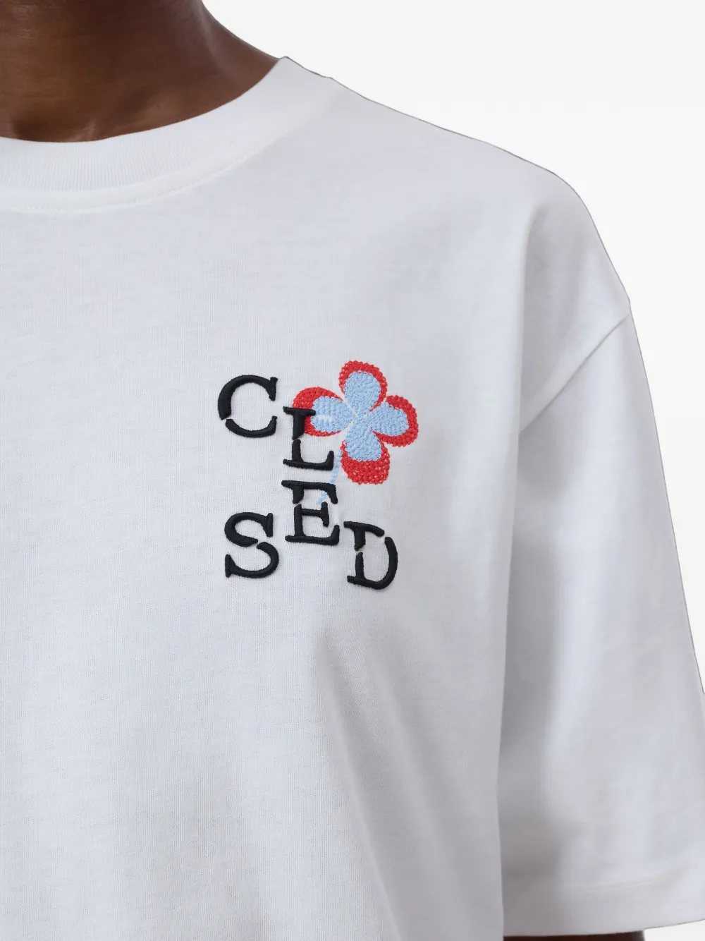 Closed T-shirt met geborduurd logo Wit