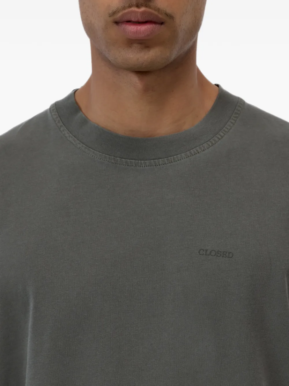 Closed T-shirt met geborduurd logo Groen