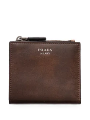 Prada サフィアーノレザー ファスナーキーケース | グレー | FARFETCH JP