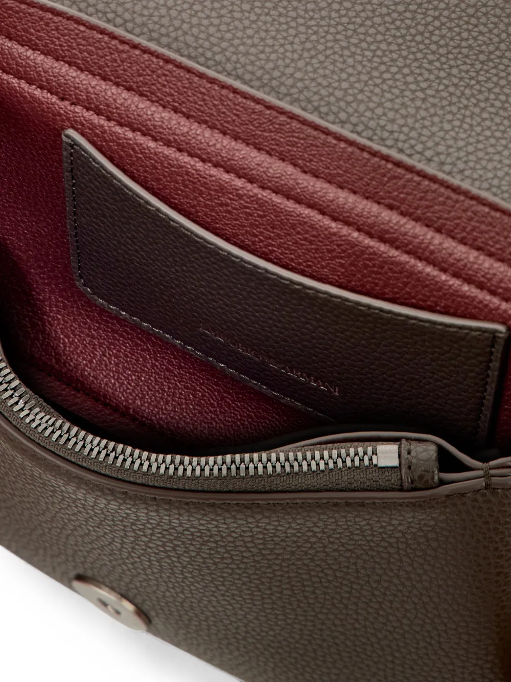 Emporio Armani Crossbodytas met logoprint en bewerkt effect Bruin