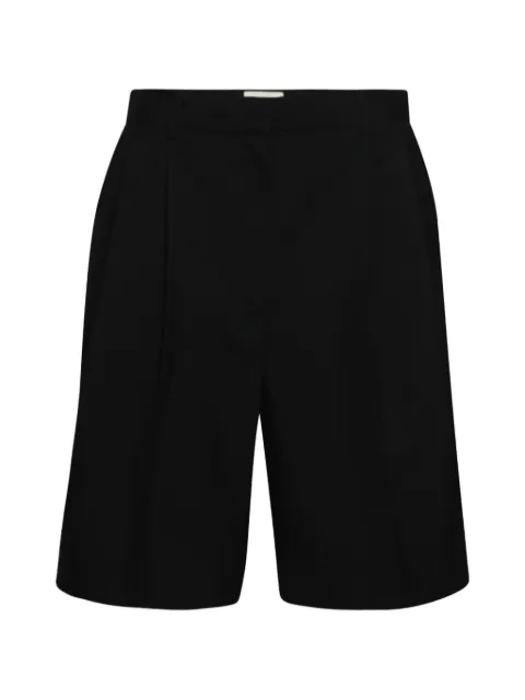 KHAITE pantalones cortos Auggie con pinzas
