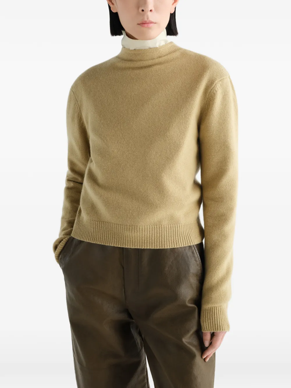 LEMAIRE Omkeerbare kasjmier trui met knopen Beige