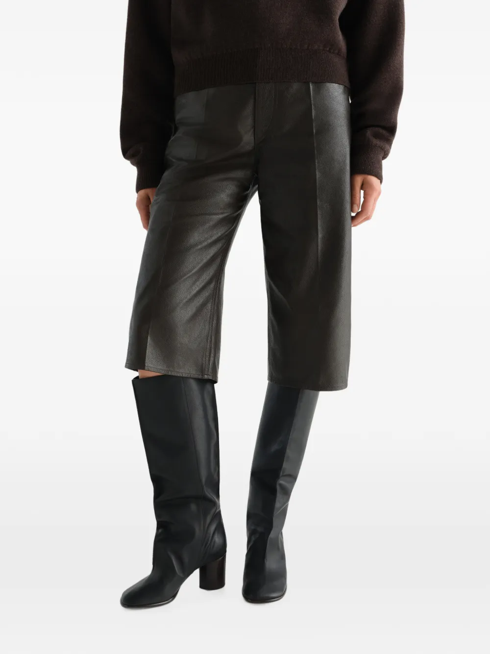 LEMAIRE Crease Sleeve boots in soft glossy leather Zwart