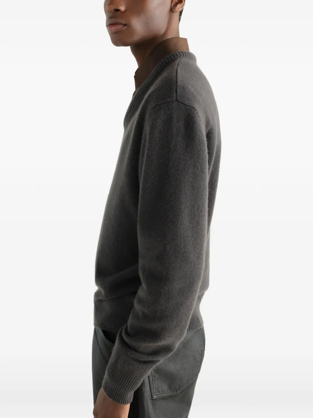 LEMAIRE V-neck Sweater in Cashmere in Grey, view 4