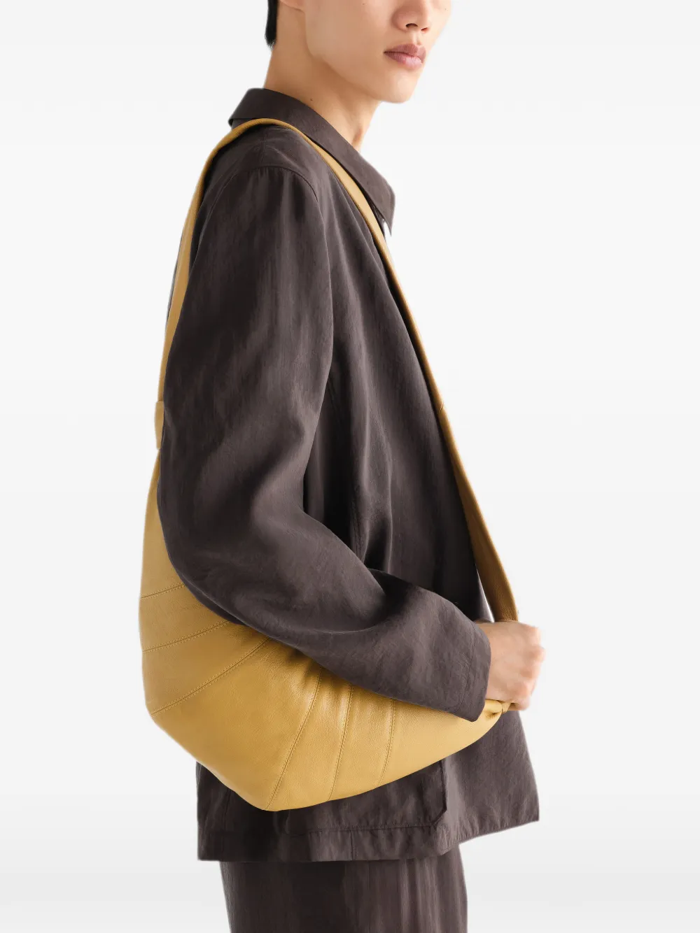 LEMAIRE Medium Croissant leren tas Geel