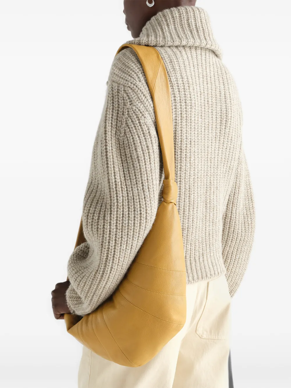 LEMAIRE Medium Croissant leren tas Geel