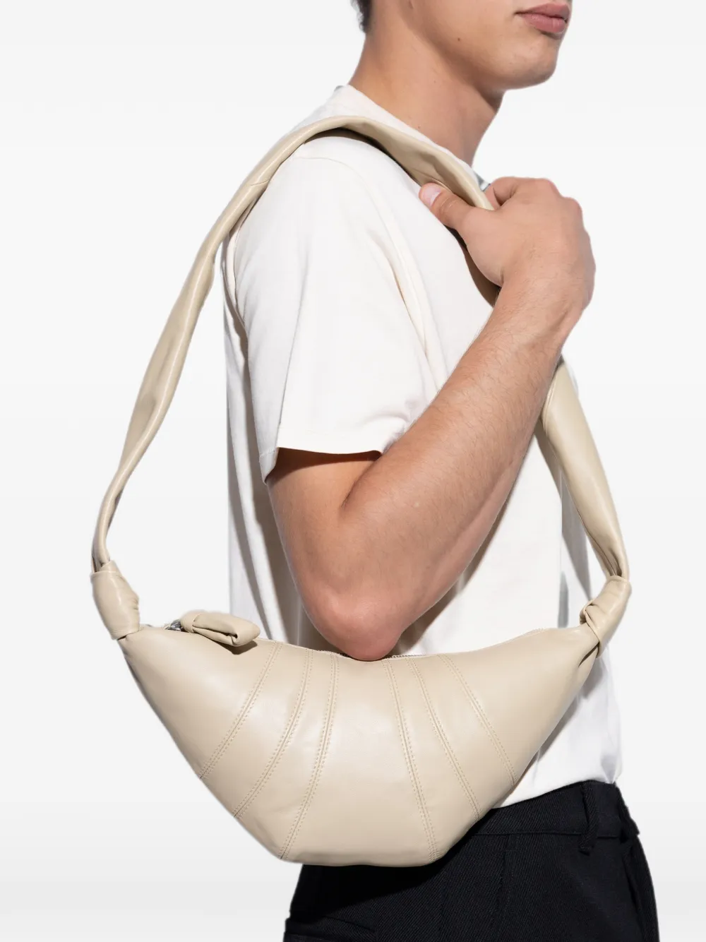 LEMAIRE Kleine Croissant leren tas Beige