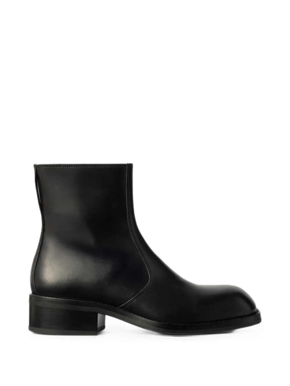 LEMAIRE zipped ankle boots in shiny leather Zwart