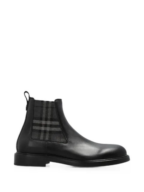 Burberry Pembroke leather boots