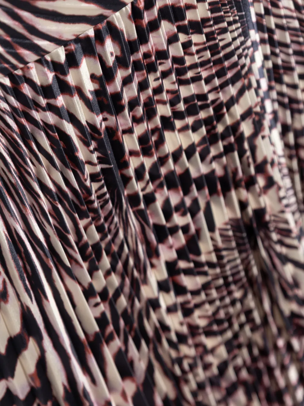 Ulla Johnson Geplooide midi-jurk met dierenprint Zwart