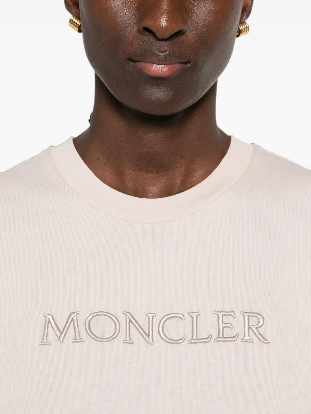 Moncler T-shirt met geborduurd logo Beige