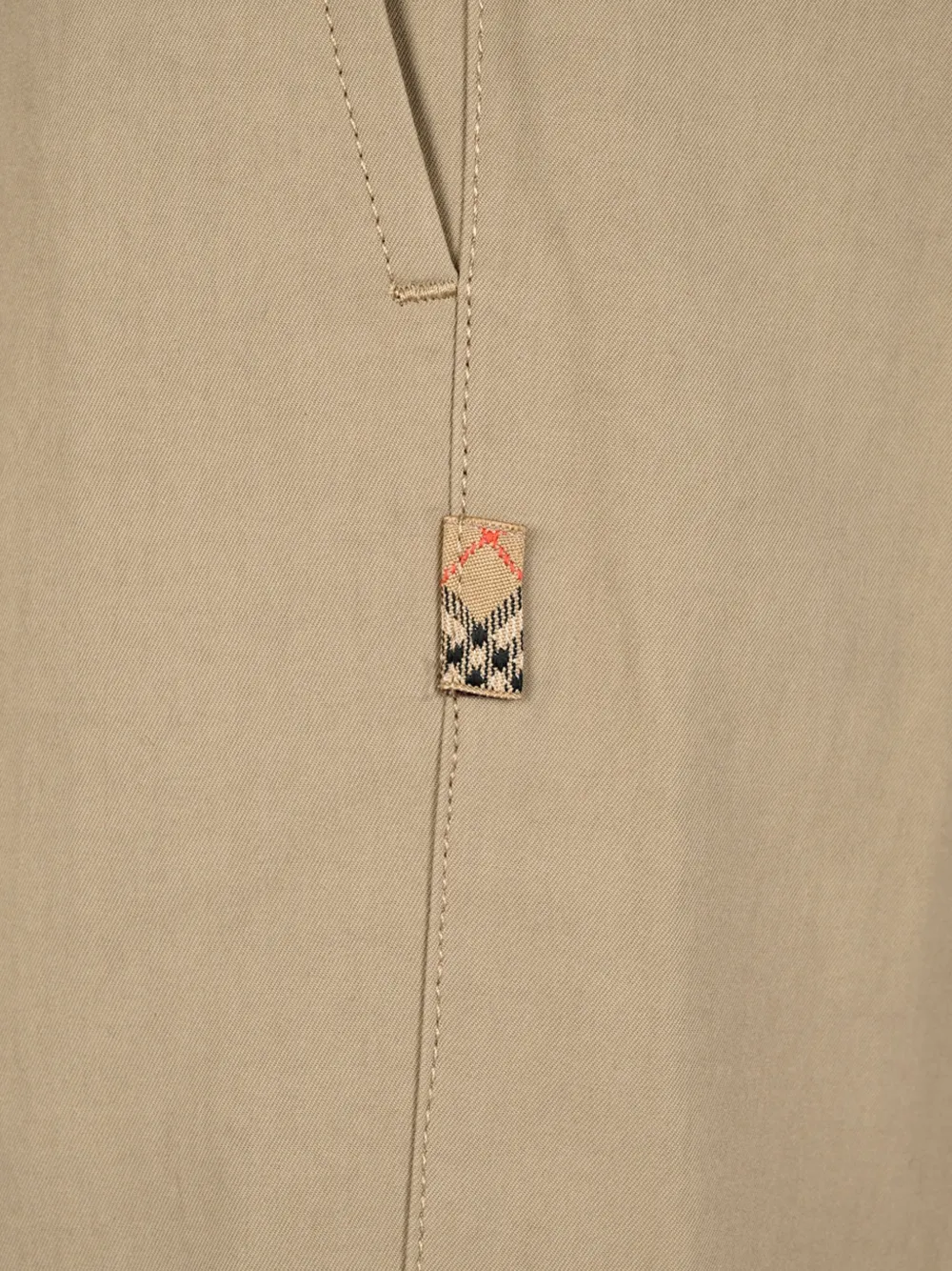 Burberry Geplooide shorts Beige