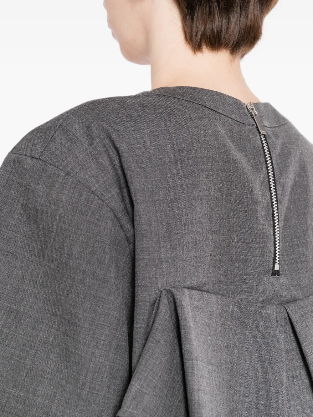 sacai ruffled short-sleeve top Grijs