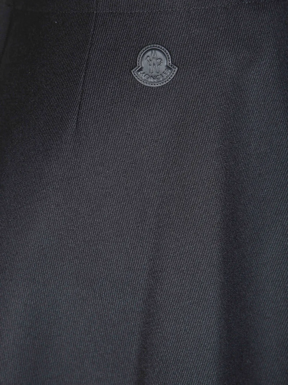 Moncler logo-patch A-line midi skirt Zwart