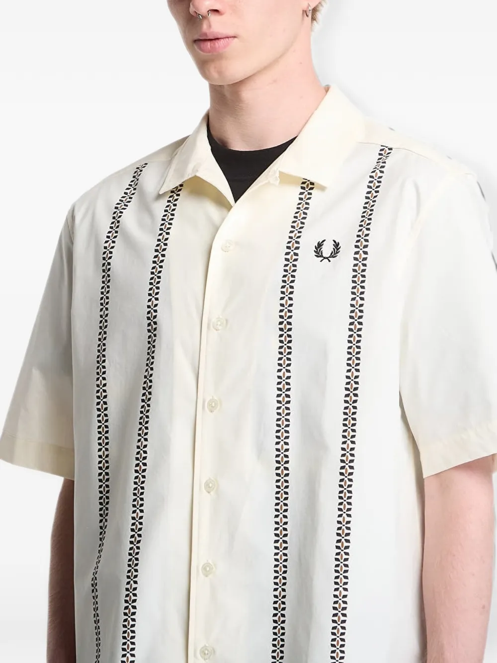Fred Perry Overhemd met omgekeerde kraag en placement-print Beige