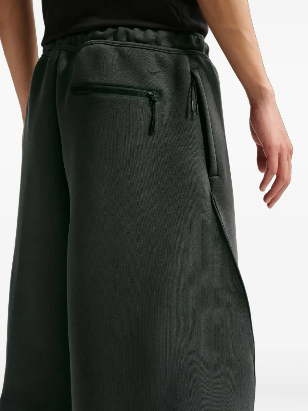Nike Tech Fleece oversized shorts Grijs