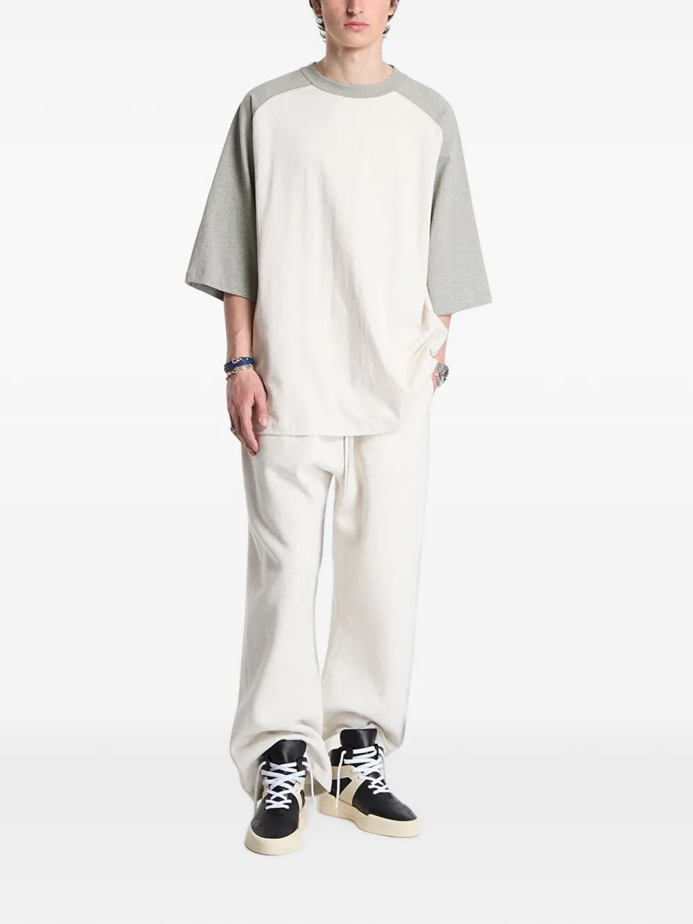 FEAR OF GOD ESSENTIALS Signature T-shirt met raglan mouwen Beige