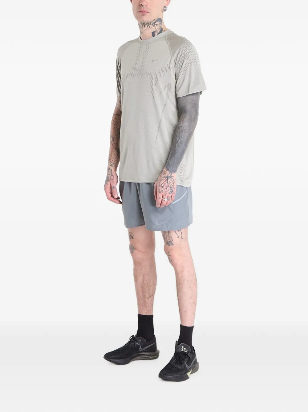 Nike Dri-FIT ADV raglan-sleeve T-shirt Grijs