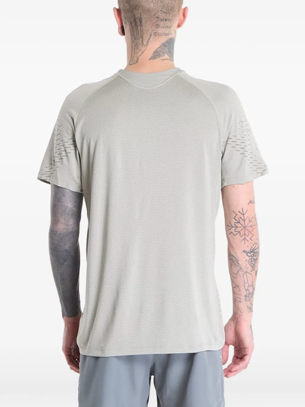 Nike Dri-FIT ADV raglan-sleeve T-shirt Grijs