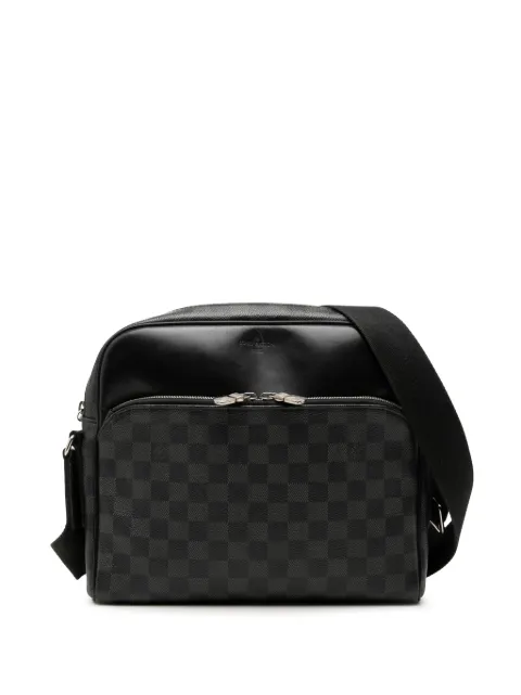 Louis Vuitton Pre-Owned 2017 Damier Graphite Dayton Reporter MM crossbody bag