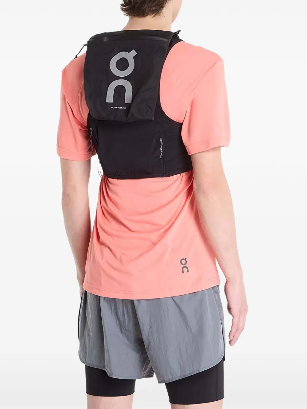 On Ultra Vest Pro top Zwart