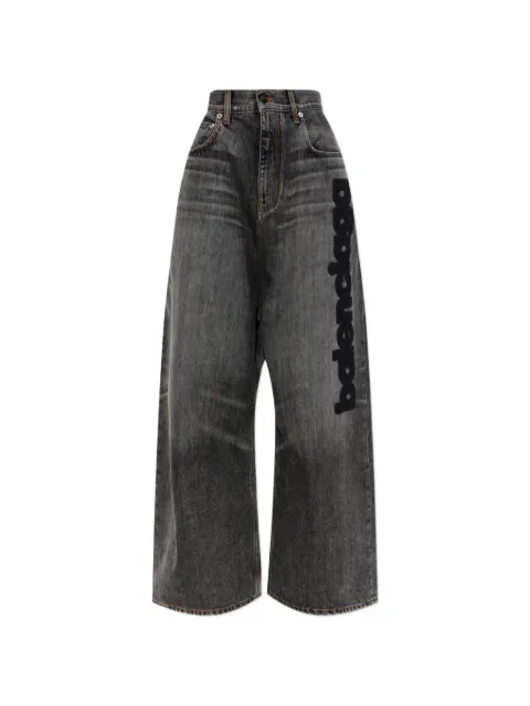 Balenciaga vaqueros anchos con parche del logo