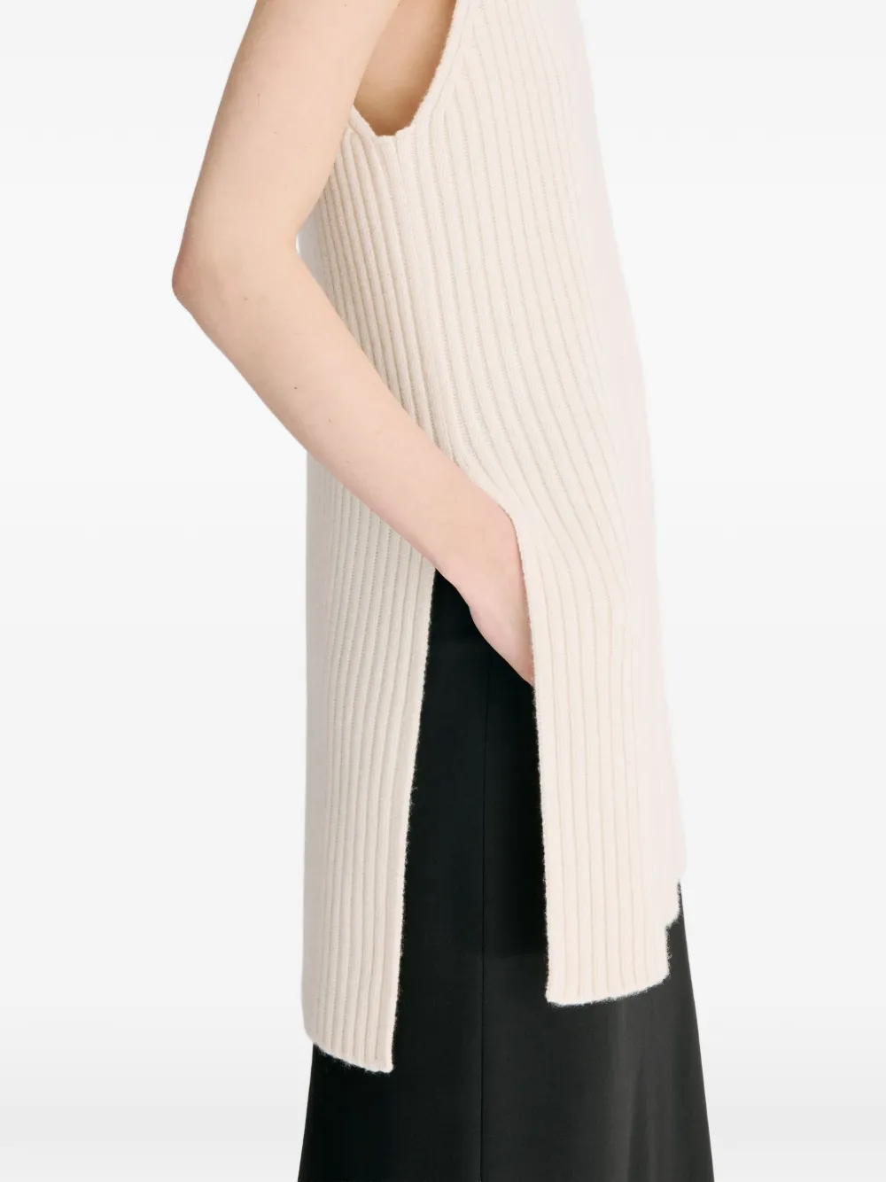 LouLou de Saison Becca trui met opstaande kraag Beige