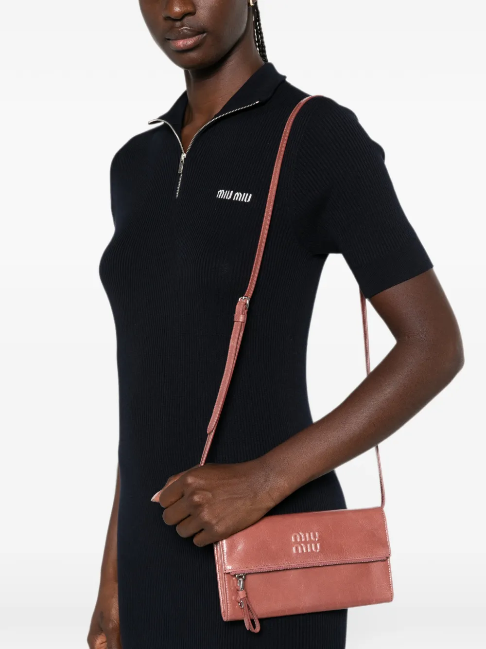 Miu Leren clutch met logo Roze