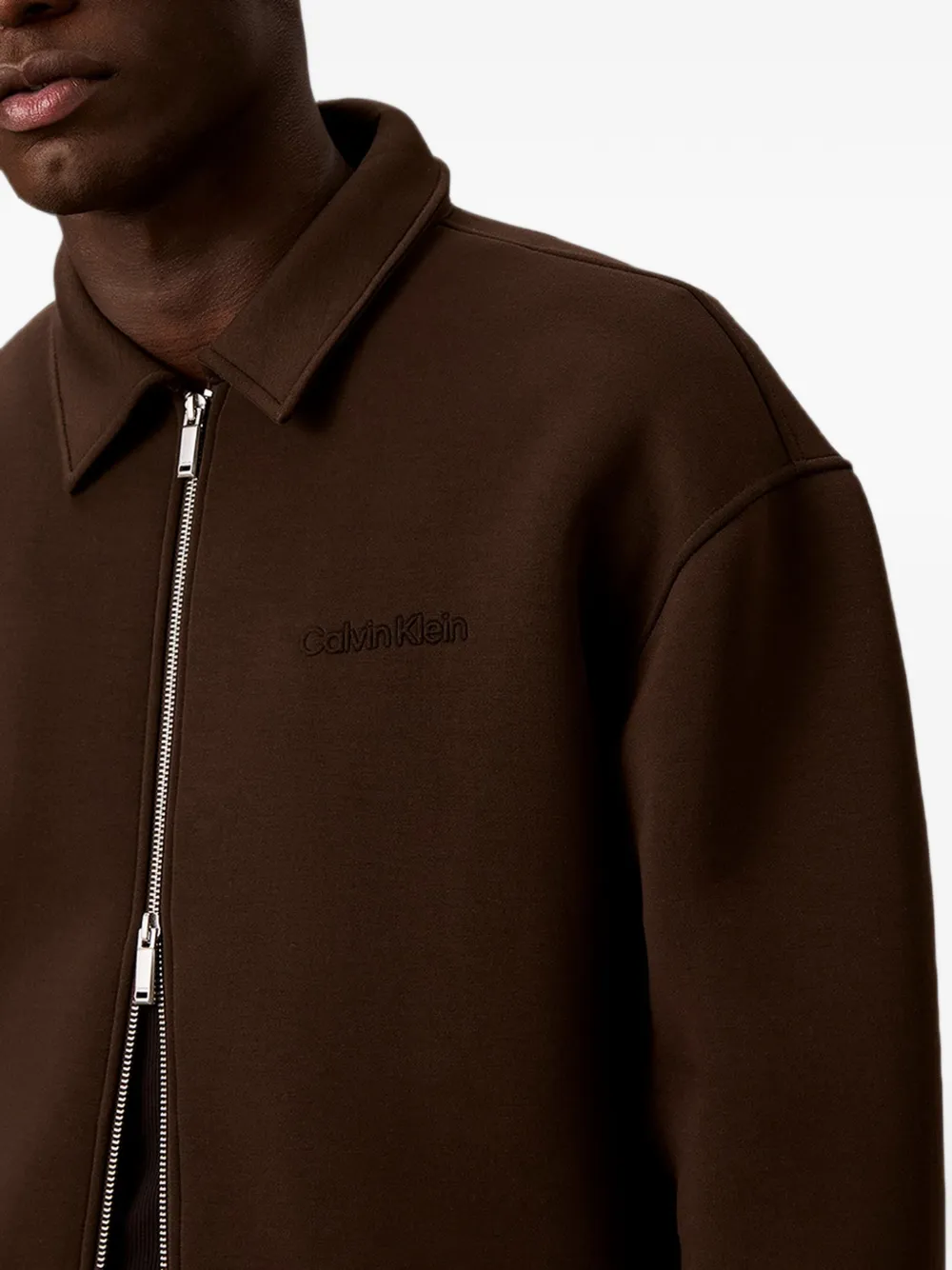 Calvin Klein Jack met geborduurd logo en rits Bruin
