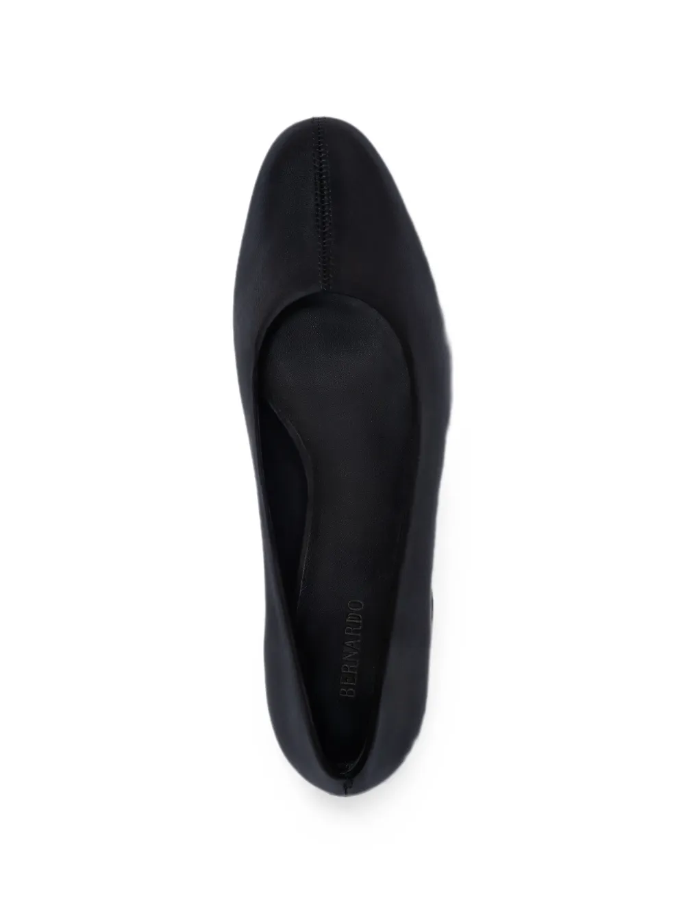 Bernardo Nero pumps met naaddetail Zwart